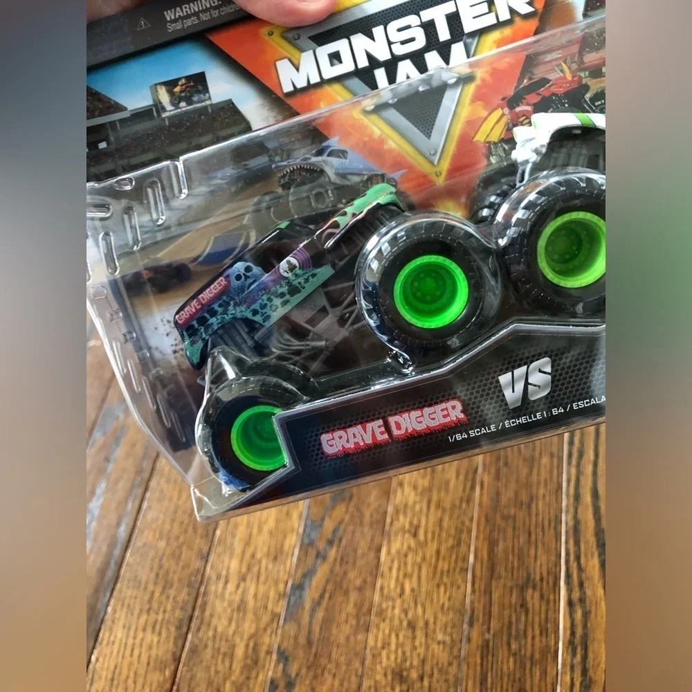 Monster Jam Monster Trucks Grave Digger vs. Avenger - Series 25 - 2-Pack - NEW!
